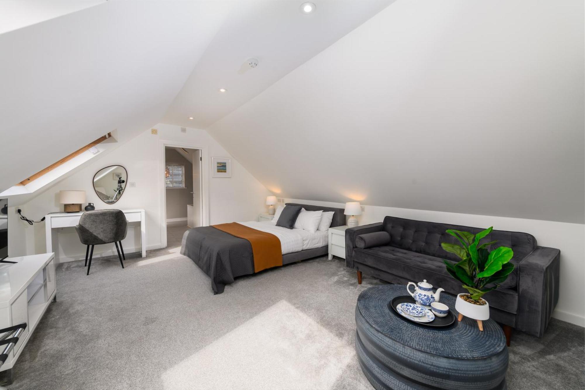 Superior King Suite