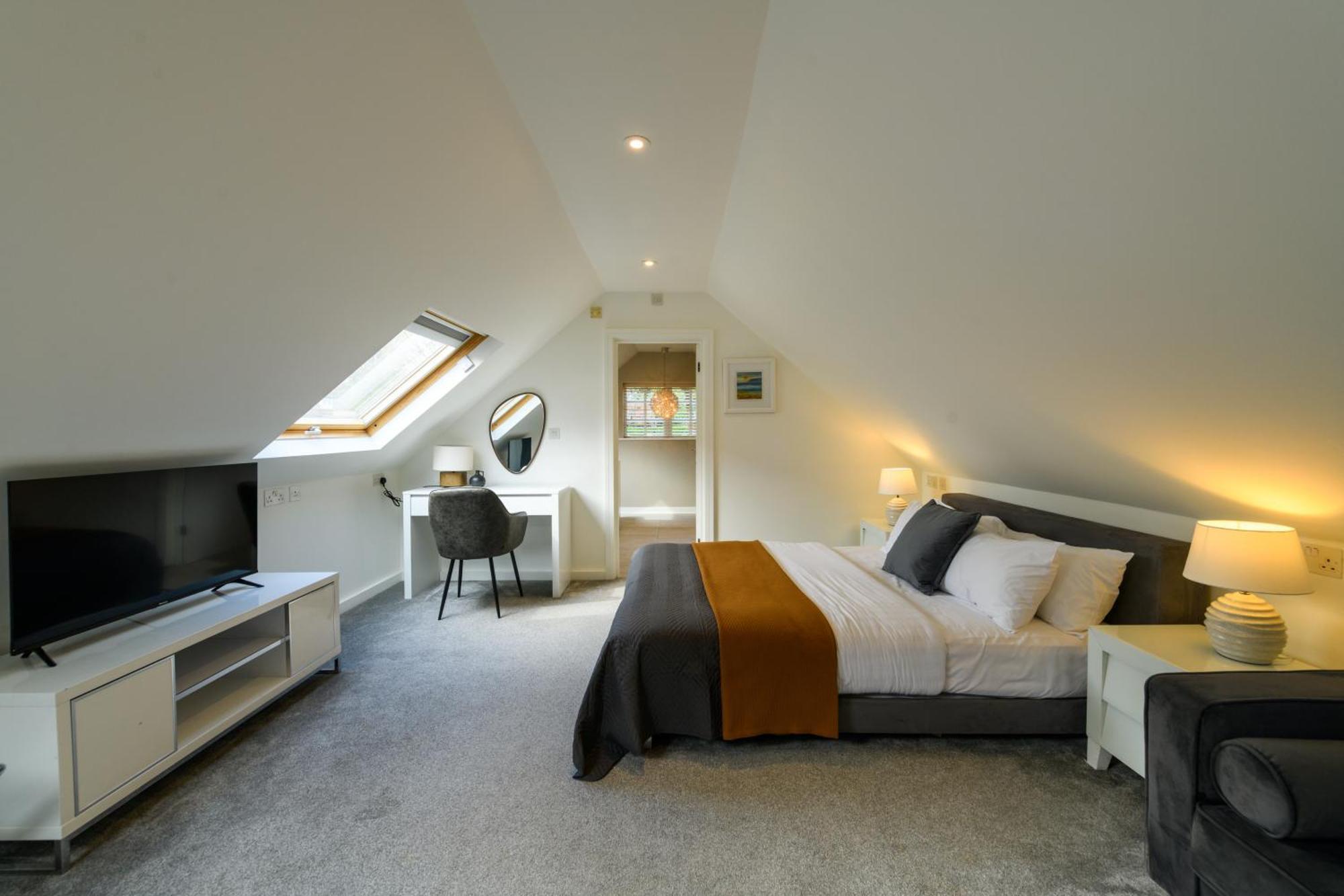 Superior King Suite